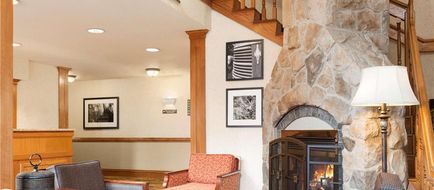 Country Inn & Suites Lincoln North Lobby