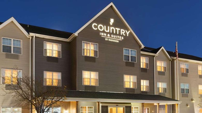 Country Inn  and  Suites Kearney Exterior. Images powered by <a href="https://iceportal.shijigroup.com" target="_blank" rel="noopener">Ice Portal</a>.