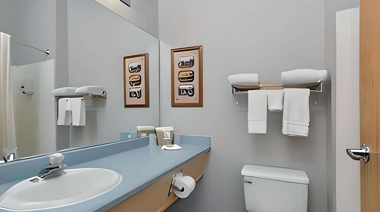 <b>Econo Lodge Inn & Suites Room</b>. Images powered by <a href="https://iceportal.shijigroup.com/" title="IcePortal" target="_blank">IcePortal</a>.