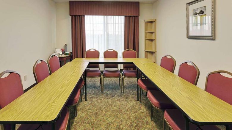 <b>Country Inn & Suites Big Flats Elmira Meeting</b>. Images powered by <a href="https://iceportal.shijigroup.com/" title="IcePortal" target="_blank">IcePortal</a>.