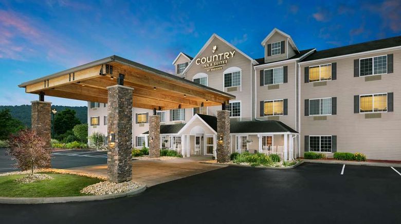 <b>Country Inn & Suites Big Flats Elmira Exterior</b>. Images powered by <a href="https://iceportal.shijigroup.com/" title="IcePortal" target="_blank">IcePortal</a>.