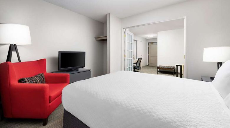 <b>Country Inn & Suites Big Flats Elmira Room</b>. Images powered by <a href="https://iceportal.shijigroup.com/" title="IcePortal" target="_blank">IcePortal</a>.