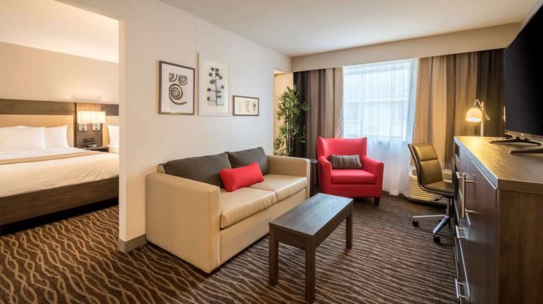 <b>Country Inn & Suites Rochester Pittsford Suite</b>. Images powered by <a href="https://iceportal.shijigroup.com/" title="IcePortal" target="_blank">IcePortal</a>.
