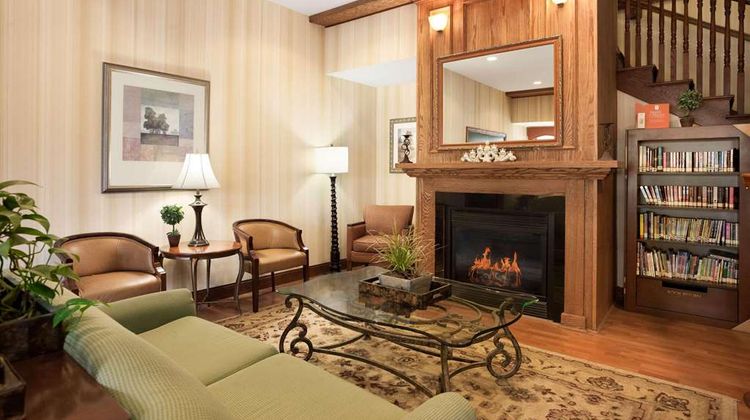 Country Inn & Suites Ithaca Lobby