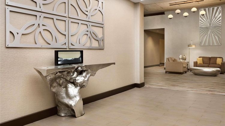 Radisson Inn Akron/Fairlawn Lobby