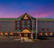Comfort Inn & Suites Cuyahoga Falls Exterior
