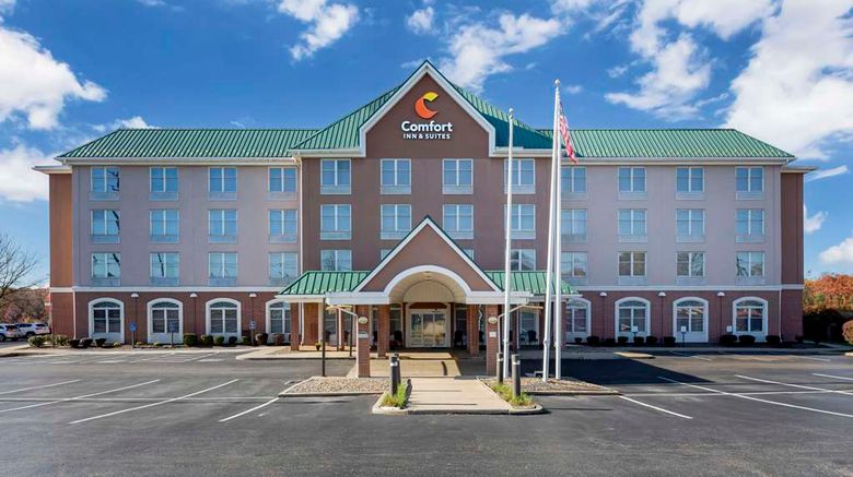 <b>Comfort Inn & Suites Cuyahoga Falls Exterior</b>. Images powered by <a href="https://iceportal.shijigroup.com/" title="IcePortal" target="_blank">IcePortal</a>.