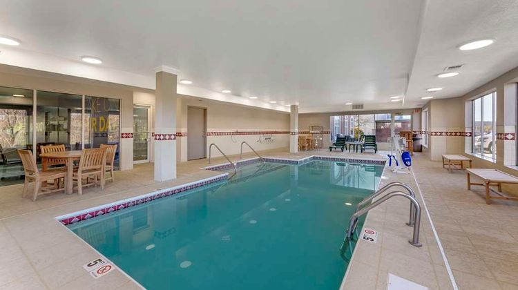 Comfort Inn & Suites Cuyahoga Falls Pool