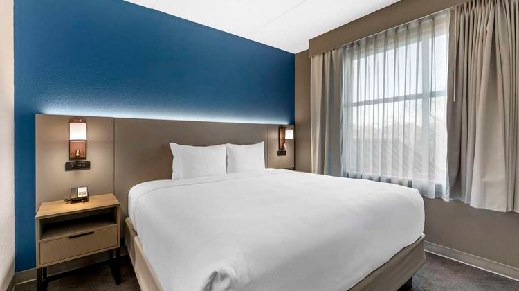 Comfort Inn & Suites Cuyahoga Falls Suite