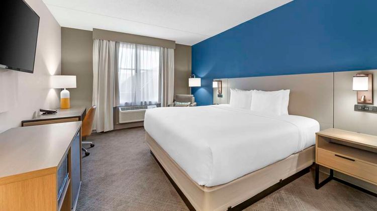 Comfort Inn & Suites Cuyahoga Falls Room