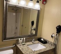 Country Inn & Suites Macedonia Room