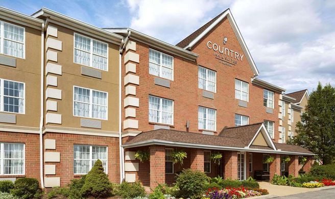 Country Inn & Suites Macedonia Exterior