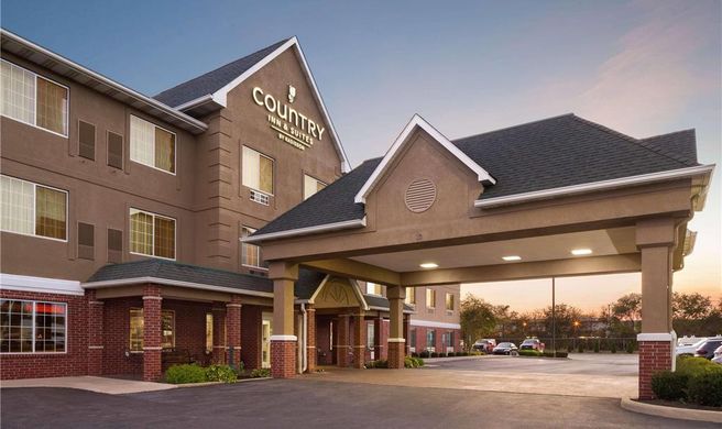 Country Inn & Suites Lima Exterior
