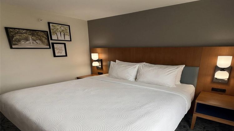 Country Inn & Suites Lima Room