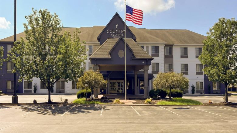<b>Country Inn & Suites Lima Exterior</b>. Images powered by <a href="https://iceportal.shijigroup.com/" title="IcePortal" target="_blank">IcePortal</a>.