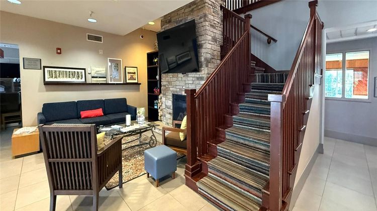 Country Inn & Suites Lima Lobby