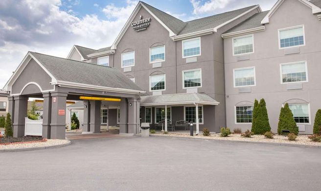 Country Inn & Suites Columbus West Exterior