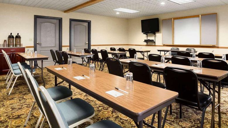 <b>Country Inn & Suites Columbus West Meeting</b>. Images powered by <a href="https://iceportal.shijigroup.com/" title="IcePortal" target="_blank">IcePortal</a>.