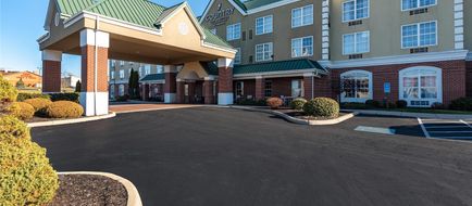 Country Inn & Suites Findlay Exterior