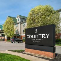 Country Inn & Suites Toledo South