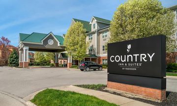 Country Inn & Suites Toledo South