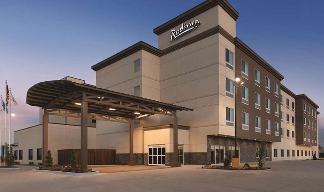 Radisson Hotel Oklahoma City Airport Exterior