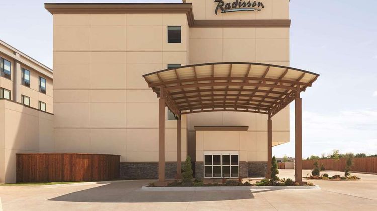 Radisson Hotel Oklahoma City Airport Exterior