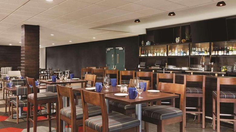 <b>Radisson Hotel Oklahoma City Airport Restaurant</b>. Images powered by <a href="https://iceportal.shijigroup.com/" title="IcePortal" target="_blank">IcePortal</a>.