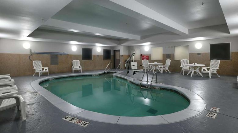 <b>Country Inn & Suites by Radisson Pool</b>. Images powered by <a href="https://iceportal.shijigroup.com/" title="IcePortal" target="_blank">IcePortal</a>.
