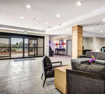 Country Inn & Suites Oklahoma City NW Lobby
