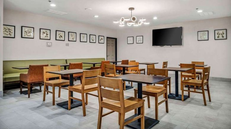 <b>Country Inn & Suites Oklahoma City NW Restaurant</b>. Images powered by <a href="https://iceportal.shijigroup.com/" title="IcePortal" target="_blank">IcePortal</a>.