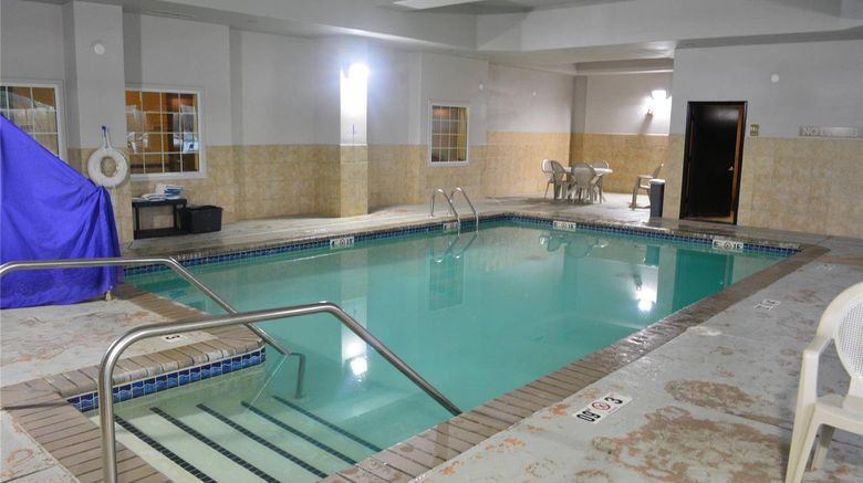 <b>Country Inn & Suites by Radisson Pool</b>. Images powered by <a href="https://iceportal.shijigroup.com/" title="IcePortal" target="_blank">IcePortal</a>.