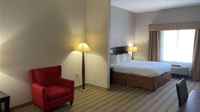 <b>Country Inn & Suites by Radisson Suite</b>. Images powered by <a href="https://iceportal.shijigroup.com/" title="IcePortal" target="_blank">IcePortal</a>.