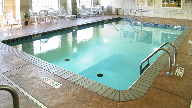 Country Inn & Suites by Radisson Pool