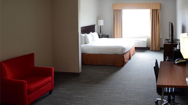 Country Inn & Suites by Radisson Suite