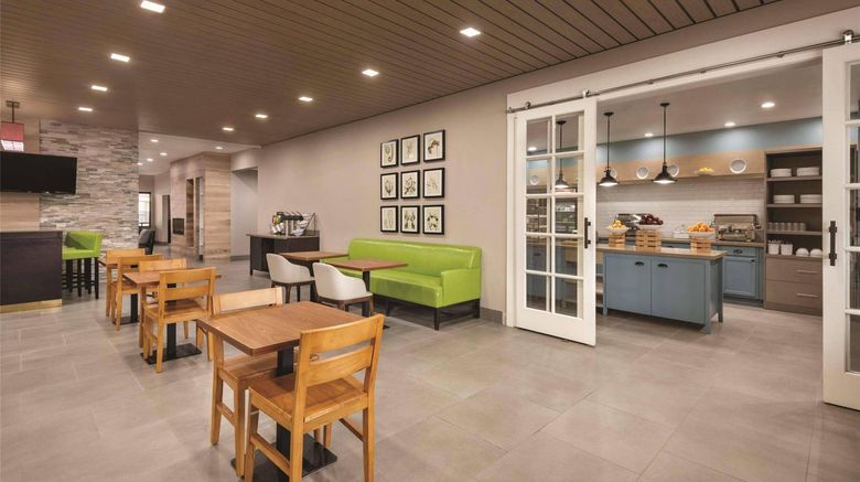 <b>Country Inn & Stes by Radisson Bricktown Restaurant</b>. Images powered by <a href="https://iceportal.shijigroup.com/" title="IcePortal" target="_blank">IcePortal</a>.
