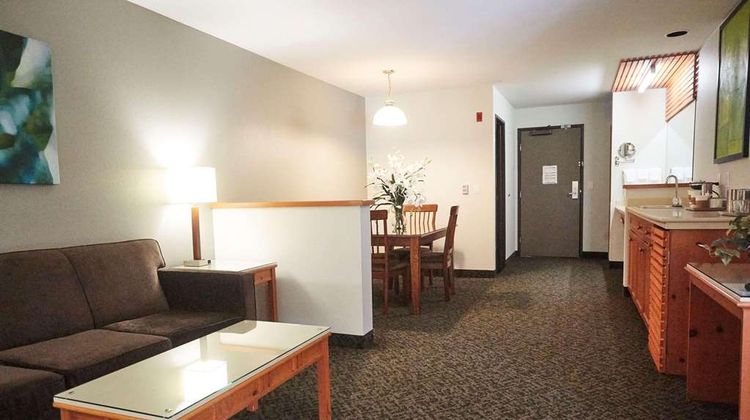 Radisson Hotel Portland Airport Suite