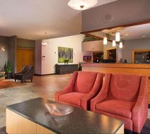 Radisson Hotel Portland Airport Lobby