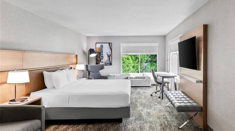 Radisson Hotel Portland Airport Suite