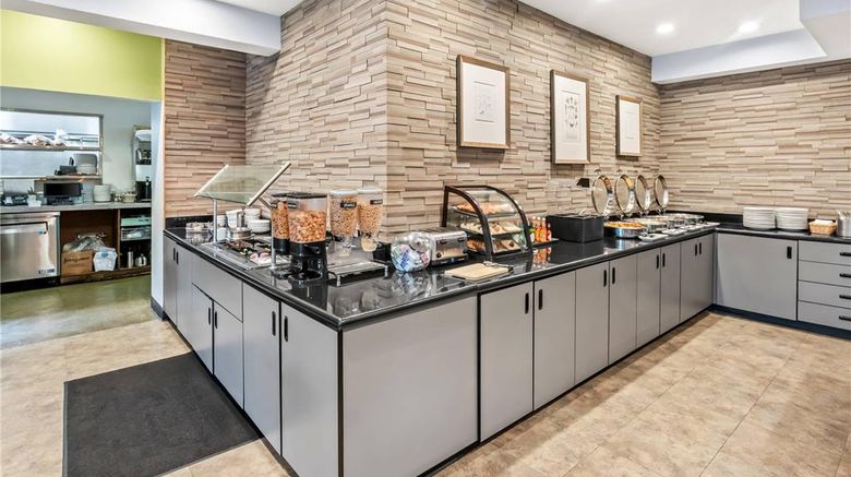 <b>Radisson Hotel Portland Airport Restaurant</b>. Images powered by <a href="https://iceportal.shijigroup.com/" title="IcePortal" target="_blank">IcePortal</a>.