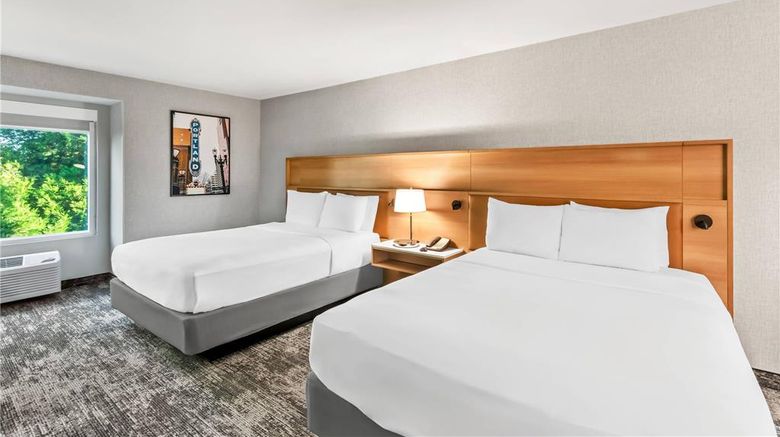 <b>Radisson Hotel Portland Airport Room</b>. Images powered by <a href="https://iceportal.shijigroup.com/" title="IcePortal" target="_blank">IcePortal</a>.