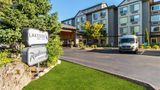 <b>Radisson Hotel Portland Airport Exterior</b>. Images powered by <a href="https://iceportal.shijigroup.com/" title="IcePortal" target="_blank">IcePortal</a>.