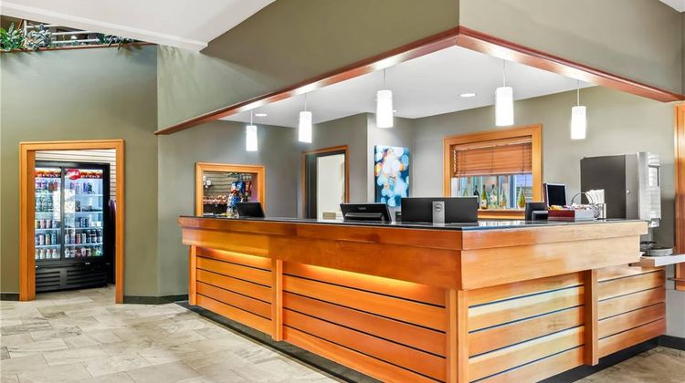 Radisson Hotel Portland Airport Lobby