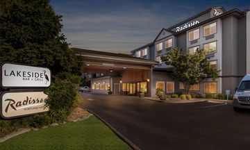 Radisson Hotel Portland Airport