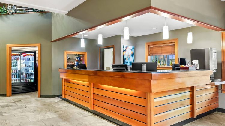 Radisson Hotel Portland Airport Lobby