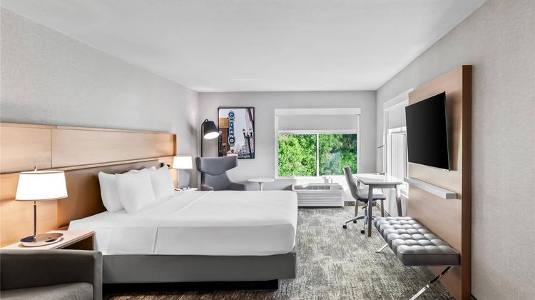 Radisson Hotel Portland Airport Suite