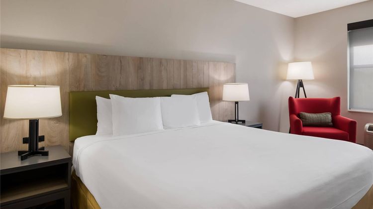 Country Inn & Suites Harrisburg NE Room