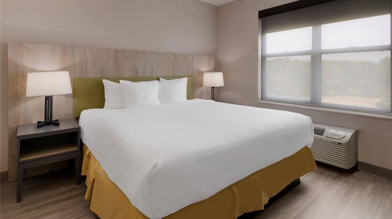 <b>Country Inn & Suites Harrisburg NE Suite</b>. Images powered by <a href="https://iceportal.shijigroup.com/" title="IcePortal" target="_blank">IcePortal</a>.