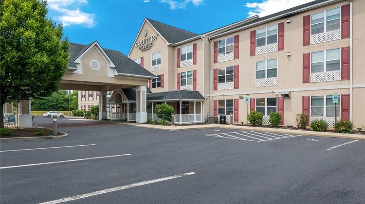 Country Inn & Suites Harrisburg NE Exterior