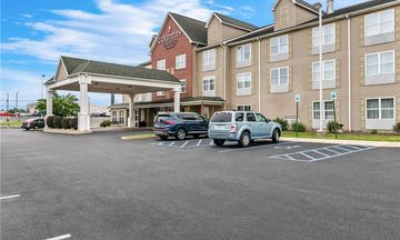Country Inn & Suites Chambersburg